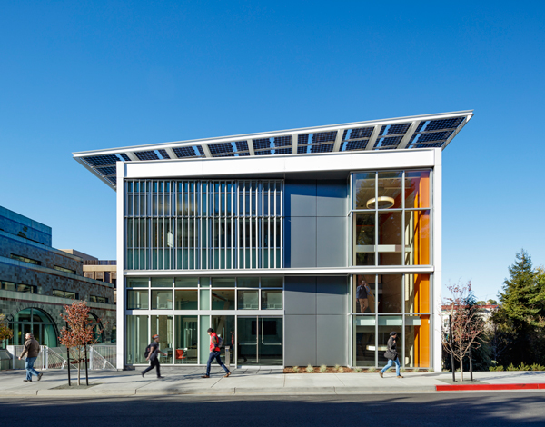 The Jacobs Institute for Design Innovation is a beacon of sustainable innovation at the UC Berkeley campus in the Bay Area, providing a variety of flexible maker spaces that foster interdisciplinary, collaborative creativity.